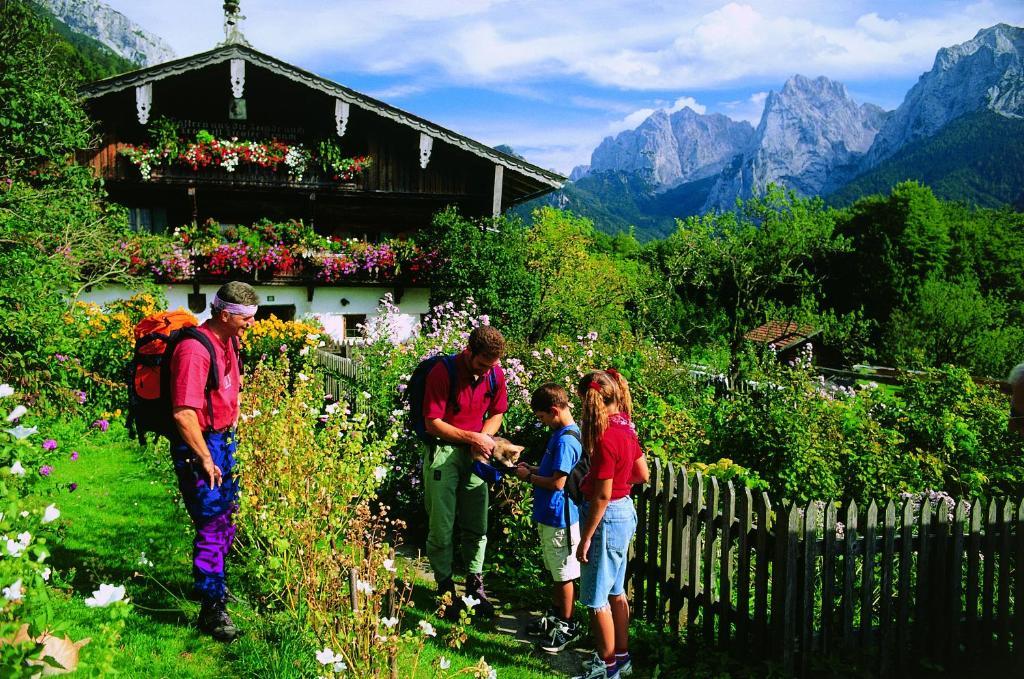 Hotel Wirtshaus Sattlerwirt Ebbs Buitenkant foto